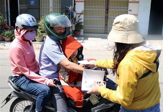 Tạm thời cho phép nhân viên Trung Quốc chưa quay lại Việt Nam làm việc ảnh 1