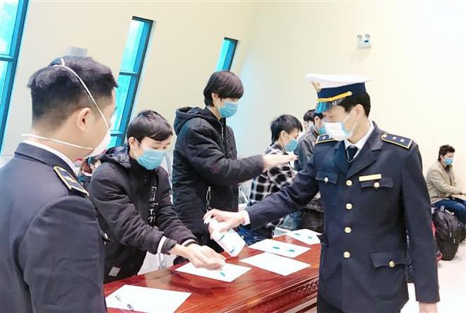 Từ 3/2, tất cả người nhập cảnh từ Trung Quốc về Việt Nam được cách ly ảnh 2