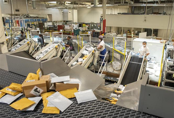 Bầu cử Mỹ 2020: Tranh cãi xung quanh Dịch vụ Bưu điện Mỹ ảnh 1