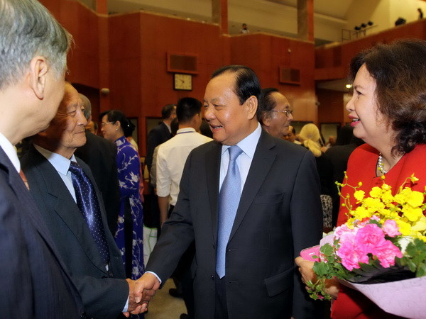 Xuân Quê hương 2015: Họp mặt kiều bào mừng Xuân Ất Mùi ảnh 1