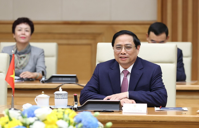 Thủ tướng trả lời chất vấn về cán bộ, công chức, viên chức nghỉ việc ảnh 1