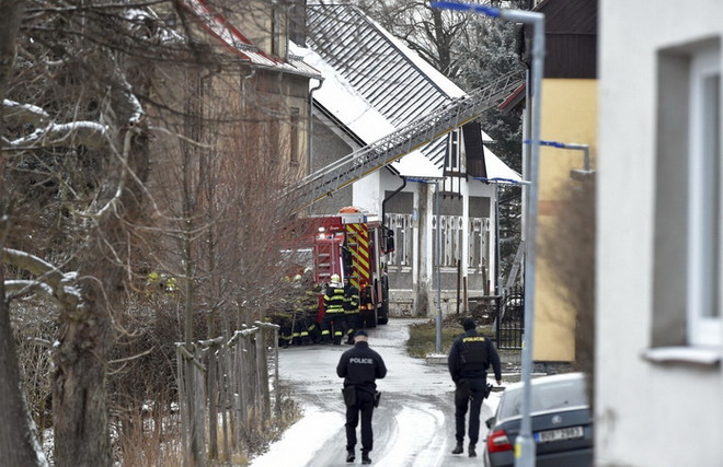 Người Việt ở Séc quyên góp ủng hộ nạn nhân vụ hỏa hoạn ở Vejprty ảnh 1