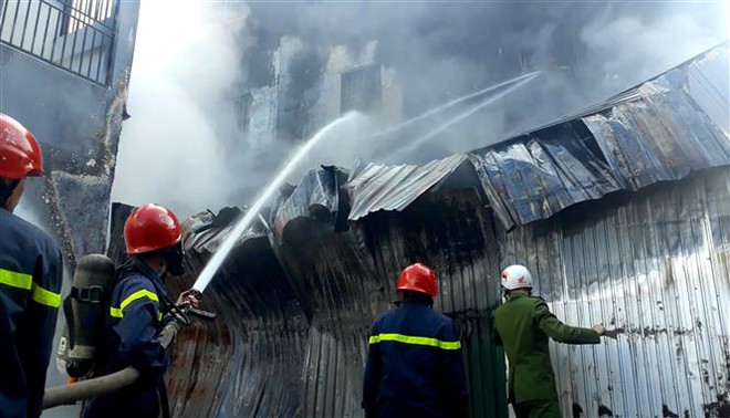 Bình Dương: Cháy lớn trong khu công nghiệp Mỹ Phước 3 ảnh 1