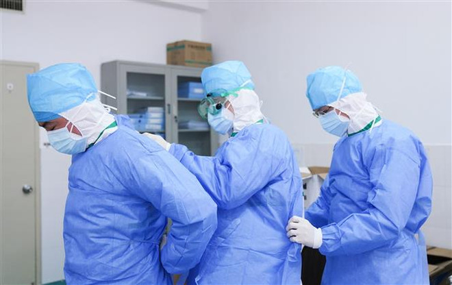 Nga và Hàn Quốc hỗ trợ thuốc và vật tư y tế cho Trung Quốc ảnh 1