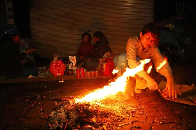 Đêm 4/2, nhiều khu vực trong cả nước có mưa, Hà Nội trời rét đậm ảnh 1