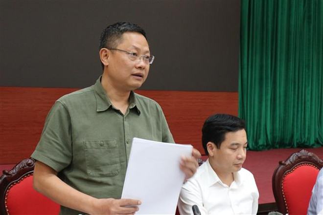 Ông Hoàng Cao Thắng, Phó Giám đốc Sở Xây dựng Hà Nội trả lời câu hỏi của phóng viên. (Ảnh: Mạnh Khánh/TTXVN) Hà Nội thông tin về việc đảm bảo cung cấp nước sạch cho người dân ảnh 3