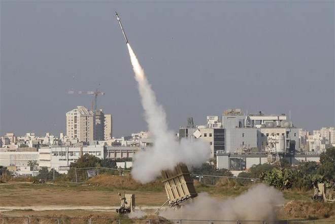 190 rocket bắn vào Israel, căng thẳng leo thang tại Dải Gaza ảnh 1
