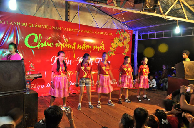 Bà con Việt kiều tại Siem Reap vui đón Tết cổ truyền Bính Thân ảnh 7