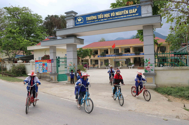 Xã Mường Phăng đã có đủ các cấp học Mầm non, Tiểu học, Trung học cơ sở với cơ ngơi khang trang, xanh-sạch- đẹp, đáp ứng nhu cầu dạy và học. (Ảnh: Xuân Tiến/TTXVN) ttxvn_2603_muong phang (2).jpg