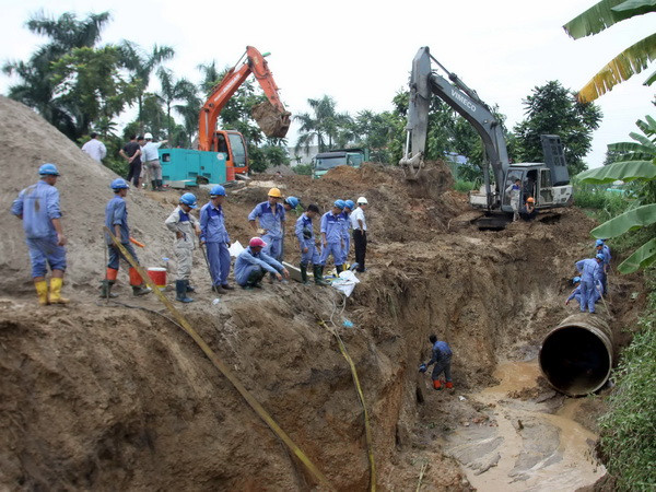 Hà Nội được cấp nước sạch trở lại sau sự cố đường ống lần thứ 17 ảnh 1