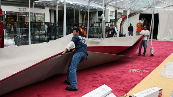 Lịch sử kỳ thú của tấm thảm đỏ trong đêm trao giải Oscar ảnh 1