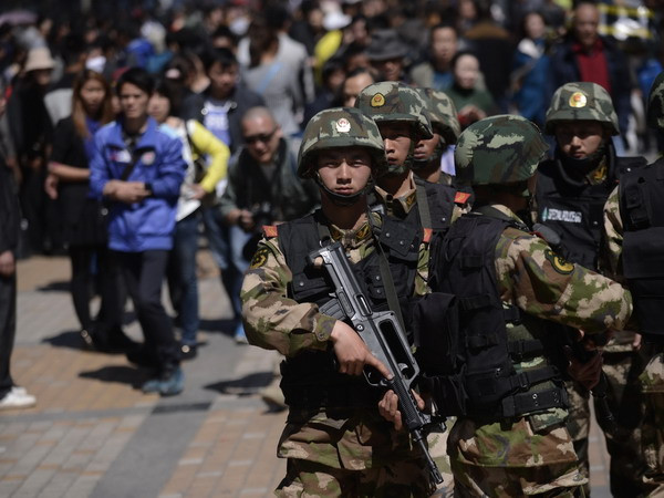 Trung Quốc khởi tố 4 kẻ liên quan đến vụ khủng bố ở Côn Minh ảnh 1