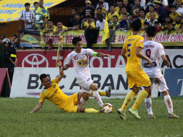 Hoàng Anh Gia Lai thắng nghẹt thở trên sân nhà trước Quảng Nam ảnh 1