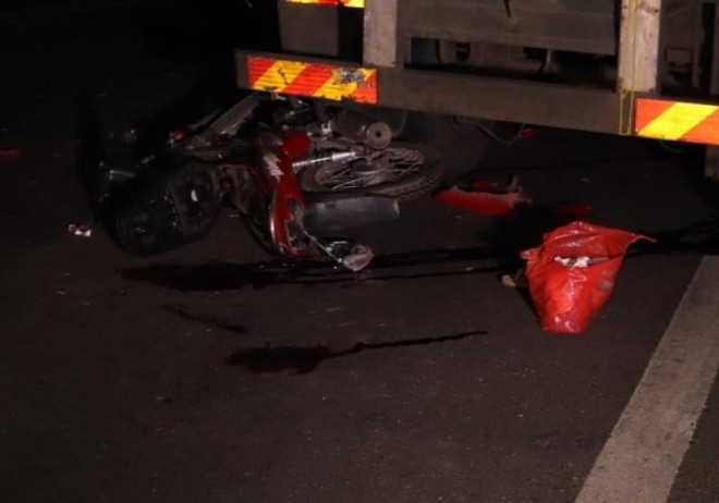 Bình Phước: Tông vào đuôi xe container, nam thanh niên tử vong ảnh 1