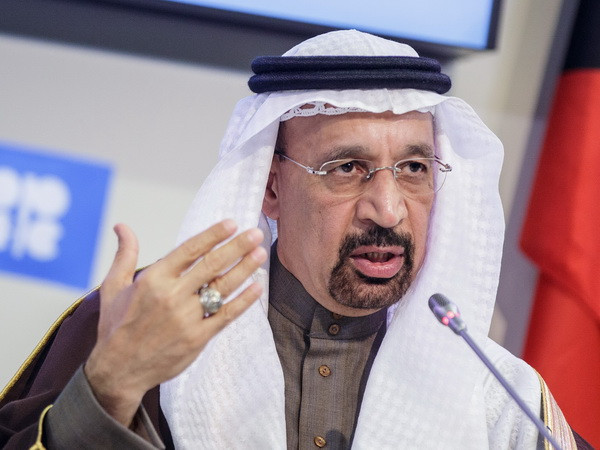 Giá dầu thế giới tiếp tục tăng do giảm sản lượng khai thác ảnh 1