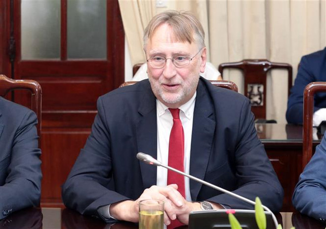 Việt Nam đã có những nỗ lực cải thiện tình hình để gỡ bỏ thẻ vàng ảnh 1