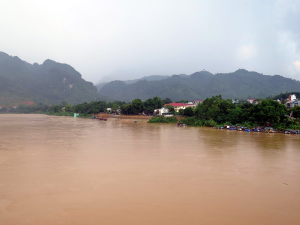 Mực nước trên các sông ở Bắc và Trung Bộ xuống dưới báo động 1 ảnh 1