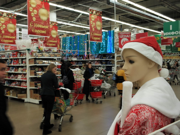 Đồng ruble mất giá, nước Nga trở thành "thiên đường" mua sắm ảnh 1