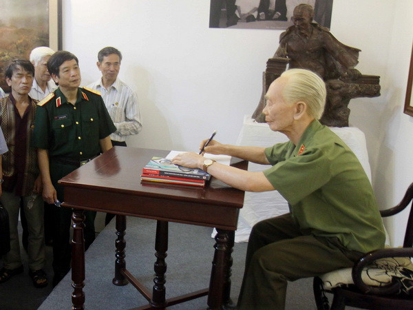 Hội thảo Tướng Võ Nguyên Giáp - Chiến thắng Điện Biên Phủ ảnh 1