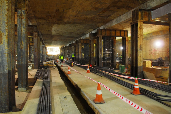 Hàng chục nhà dân bị lún nứt chờ xử lý do thi công tuyến metro 1 ảnh 1