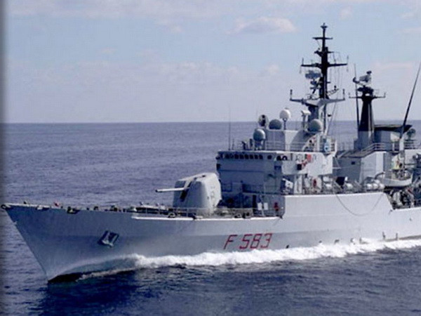 Tàu khu trục của Italy. (Nguồn: rt.com) NATO triển khai chiến dịch đảm bảo an ninh ở Địa Trung Hải ảnh 1
