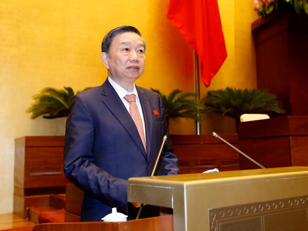 Quốc hội thảo luận dự án luật quản lý, sử dụng vũ khí, vật liệu nổ ảnh 1