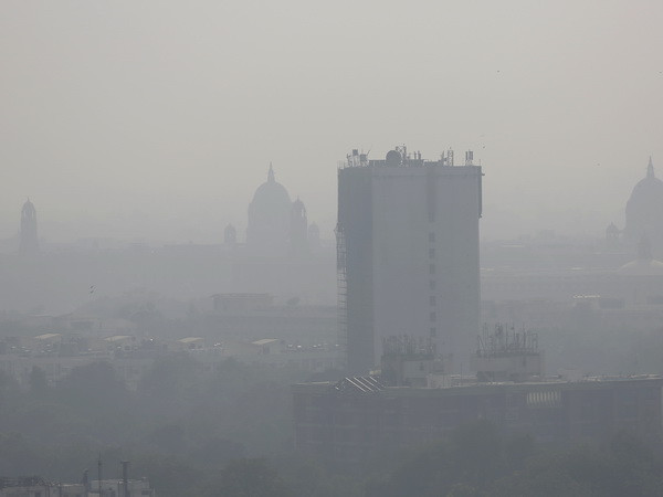 Ấn Độ: Thủ đô New Delhi chìm trong khói bụi sau lễ hội Diwali ảnh 1