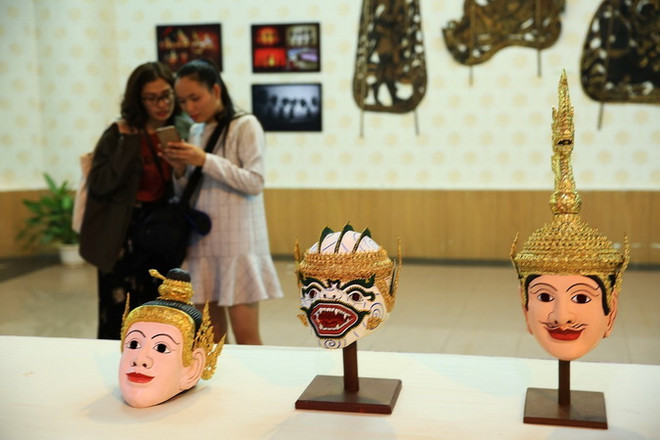 Khai mạc triển lãm “Campuchia-Vương quốc văn hóa” tại Hà Nội ảnh 1