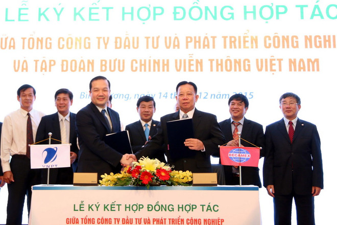 ​Ký kết hợp đồng hợp tác toàn diện giữa Becamex IDC và VNPT ảnh 1