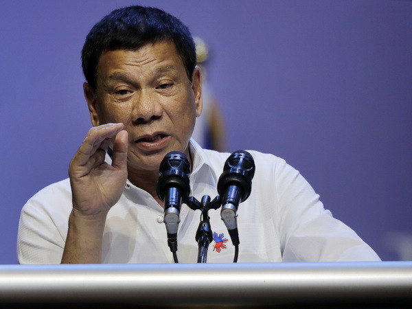 Tổng thống Philippines Rodrigo Duterte. (Ảnh: AP/TTXVN) LHQ hối thúc Philippines điều tra ông Durterte có hành vi giết người ảnh 1