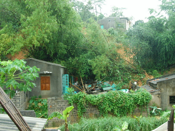 Quảng Ninh hủy các cuộc họp, dốc sức chống mưa lũ lịch sử ảnh 1