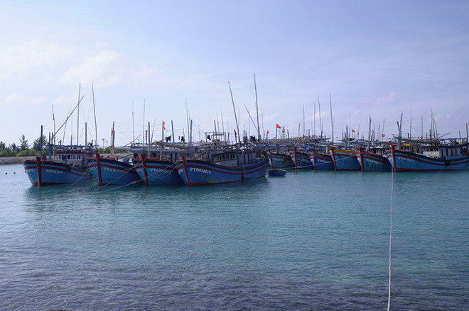 Quảng Trị, Bến Tre và Khánh Hòa chuẩn bị ứng phó với bão Rai ảnh 1