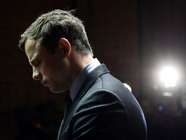 "Người không chân" Pistorius bị tăng tội danh lên giết người ảnh 1