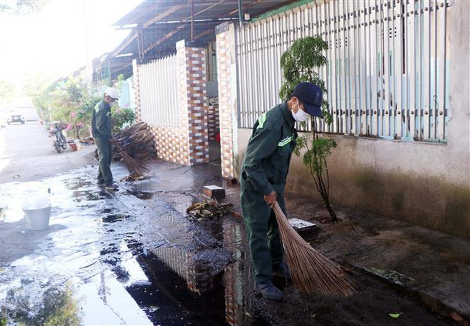 Người dân khổ sở vì "bão bụi" từ nhà máy đường trong nội thành ảnh 1