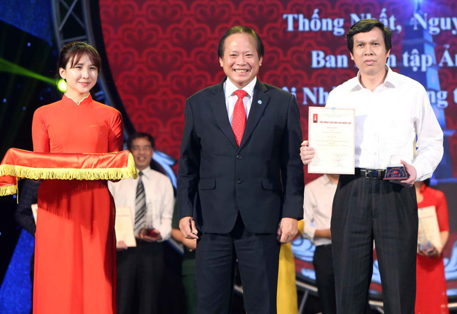 Chủ tịch nước: Nhà báo không được uốn cong ngòi bút trước cám dỗ ảnh 6