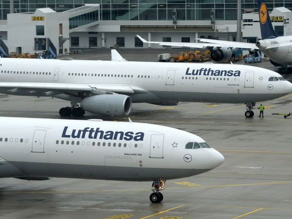 Đức: Phi công hãng Lufthansa tuyên bố tiếp tục đình công ảnh 1