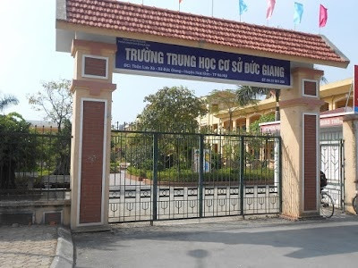 Hà Nội: Khẩn trương xác minh vụ học sinh lớp 9 nhảy từ tầng 3 ảnh 1