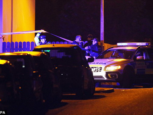 Nổ súng tại Ireland, 1 cảnh sát và 1 dân thường thiệt mạng ảnh 1