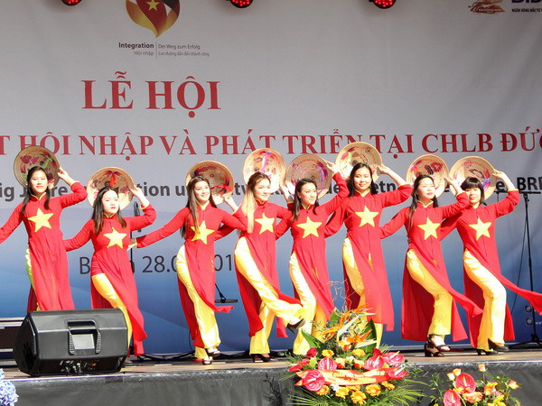 Lễ hội "40 năm người Việt Nam hội nhập và phát triển ở Đức" ảnh 3