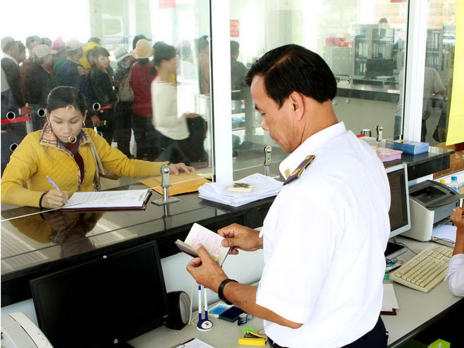 Chủ động giám sát tại cửa khẩu để ngăn ngừa dịch Ebola xâm nhập ảnh 1