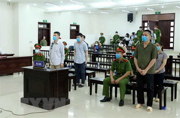 Y án sơ thẩm 10 năm tù với nguyên Giám đốc CDC Hà Nội Nguyễn Nhật Cảm ảnh 1