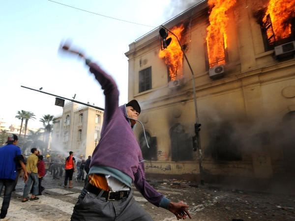 Ai Cập lại chìm trong làn sóng biểu tình và bạo lực ảnh 1