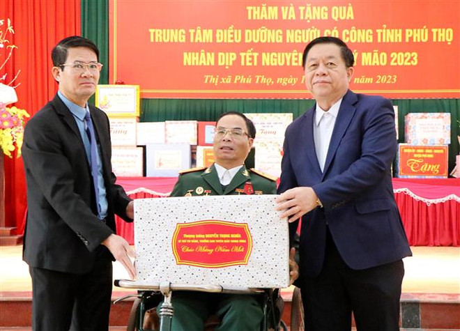 Trưởng Ban Tuyên giáo Trung ương thăm, chúc Tết tại Phú Thọ ảnh 1