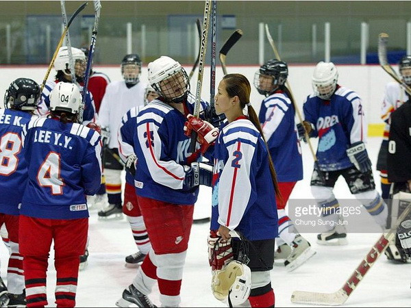 Đoàn vận động viên khúc côn cầu của Triều Tiên tới Hàn Quốc ảnh 1