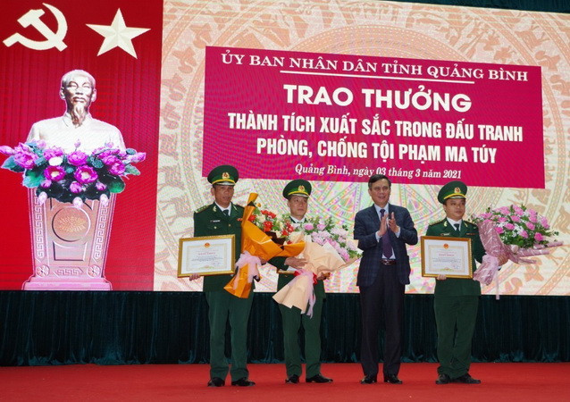 Quảng Bình: Biểu dương thành tích phá án ma túy xuyên quốc gia ảnh 1