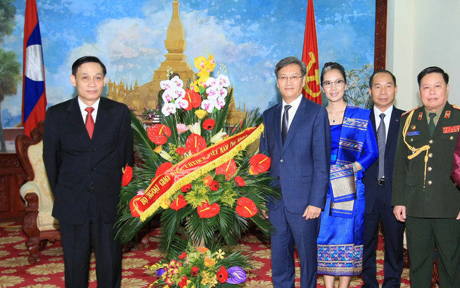 Chúc mừng Quốc khánh lần thứ 40 Cộng hòa Dân chủ Nhân dân Lào ảnh 1