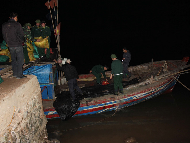 Cao Bằng: Bắt giữ 102kg pháo nhập lậu từ Trung Quốc ảnh 1