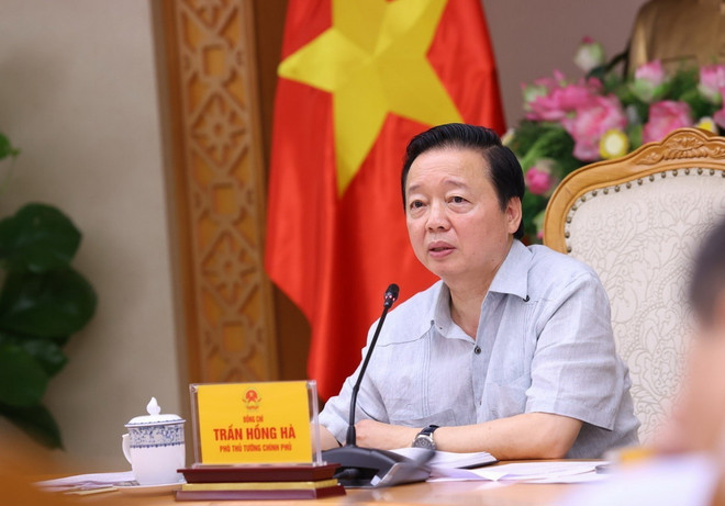Phó Thủ tướng Trần Hồng Hà phát biểu tại cuộc họp. (Ảnh: Văn Điệp/TTXVN) ttxvn_pho_thu_tuong_tran_hong_ha_hop_to_cong_tac_du_an_dau_tu_xay_dung_cang_hkqt_long_thanh1.jpg