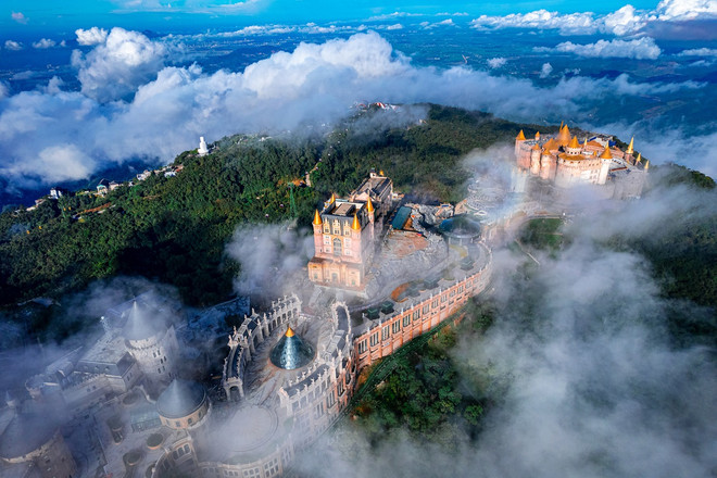 Sun World Ba Na Hills giúp du khách đến Đà Nẵng tăng mạnh. Sản phẩm du lịch - độc chiêu hút khách của các điểm đến ảnh 4