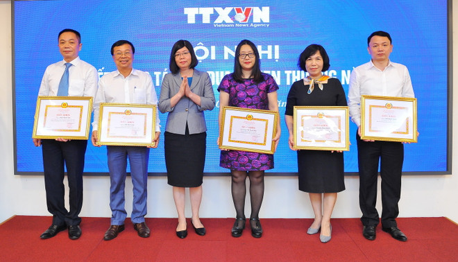 [Photo] TTXVN tổng kết công tác thi đua, khen thưởng năm 2020 ảnh 10